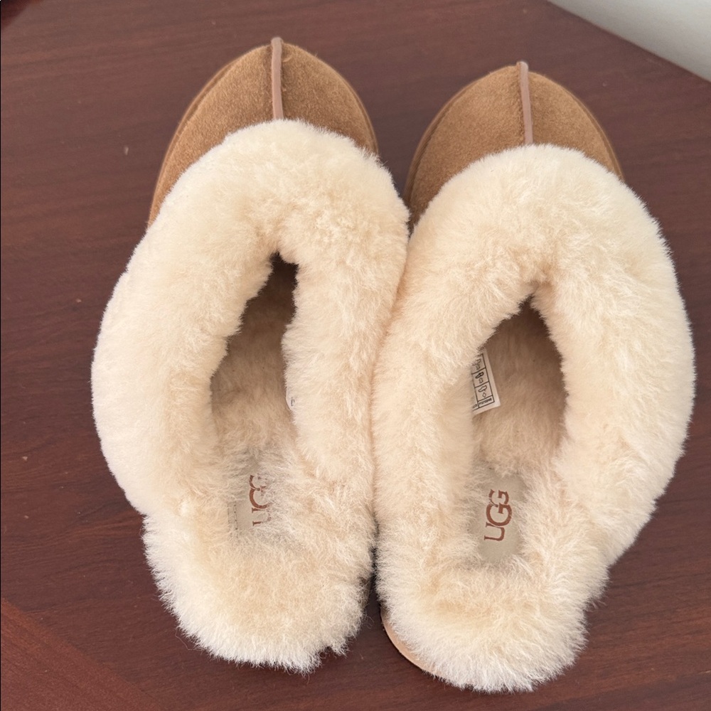 UGG Disquitte Chestnut Suede Shearling Slide - Women's - Picture 2 of 5